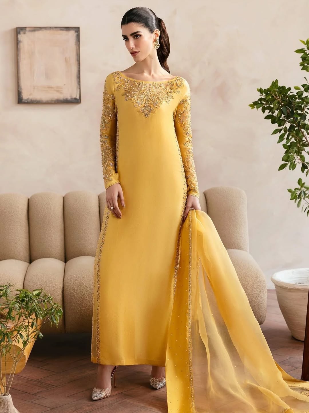Elegant Light Formal Outfit for Women